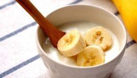 Banana mask for bright and wrinkle-free skin